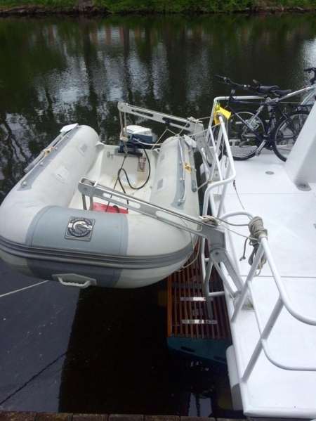 Model 2000F Dinghy Davits, with 18 Inch Riser Opt. Deck Mount