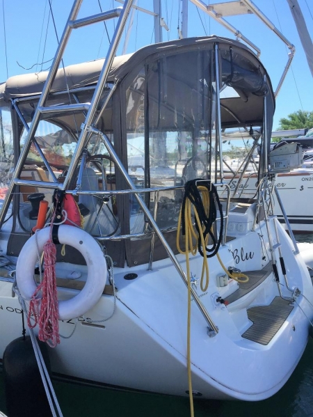Stainless Steel Arch with Support Strut. Beneteau Sun Odyssey 42