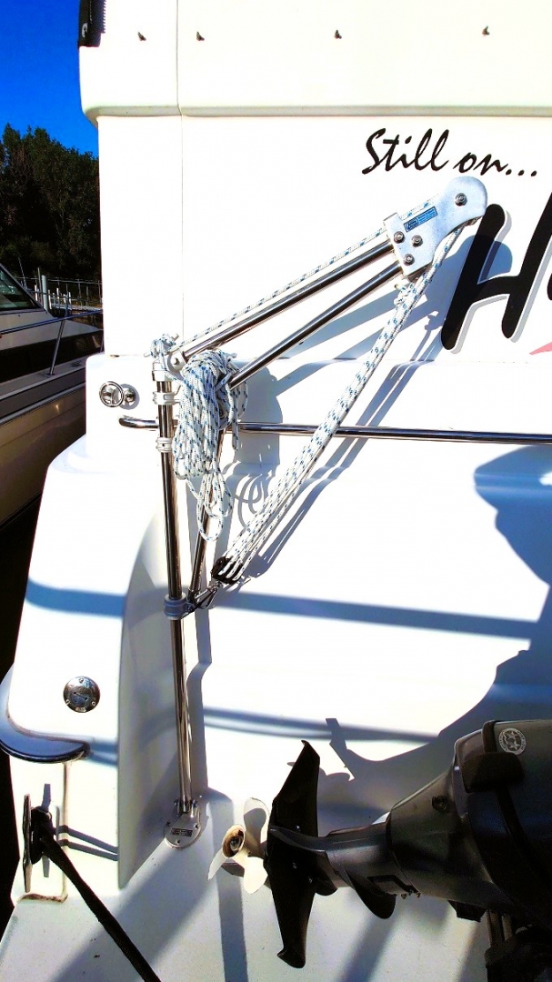 120 Outboard Lift (Capacity 120 Lb.)