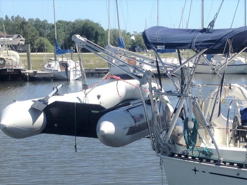 1200 Rotating Davits (Capacity of 200 lbs.)