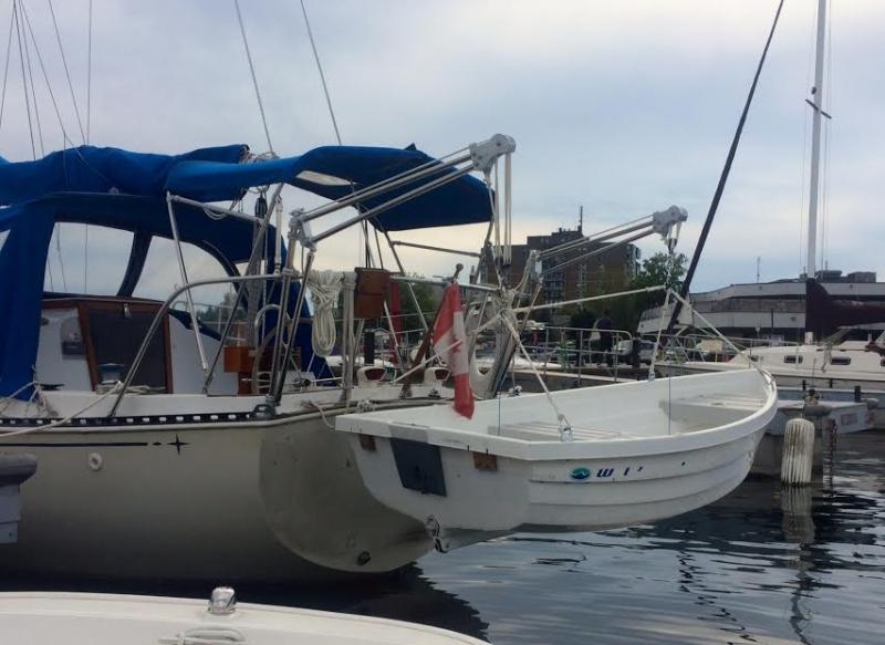 1200 Rotating Davits (Capacity of 200 lbs.)