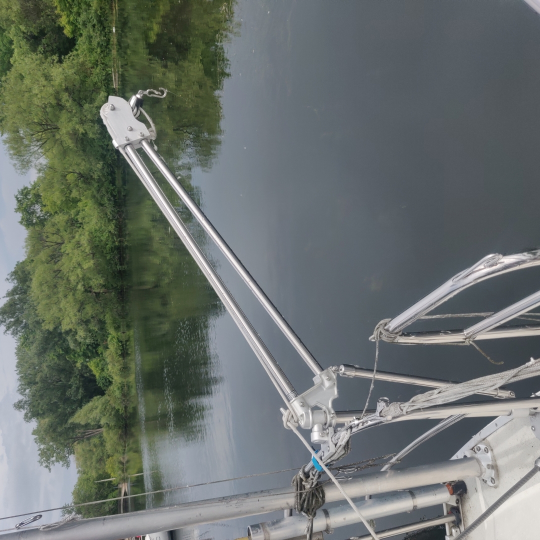 1200 Rotating Davits (Capacity of 200 lbs.)