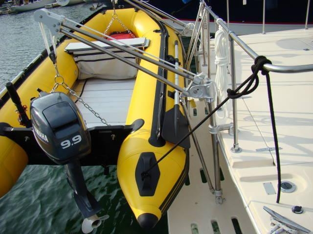 1400 Rotating Davits (Capacity of 250 lbs.)