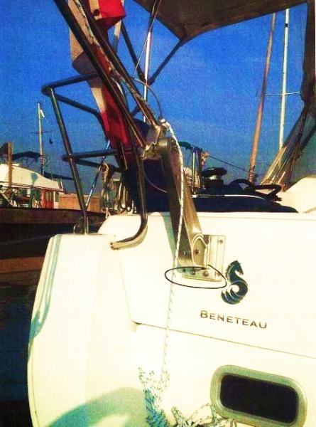 1400 Fixed Davits (Capacity of 250 Lbs.)