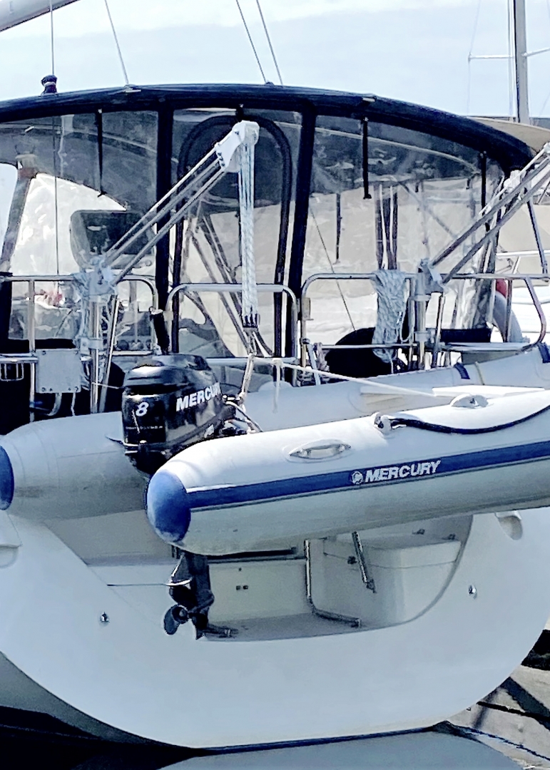 1400 Rotating Davits (Capacity of 250 lbs.)