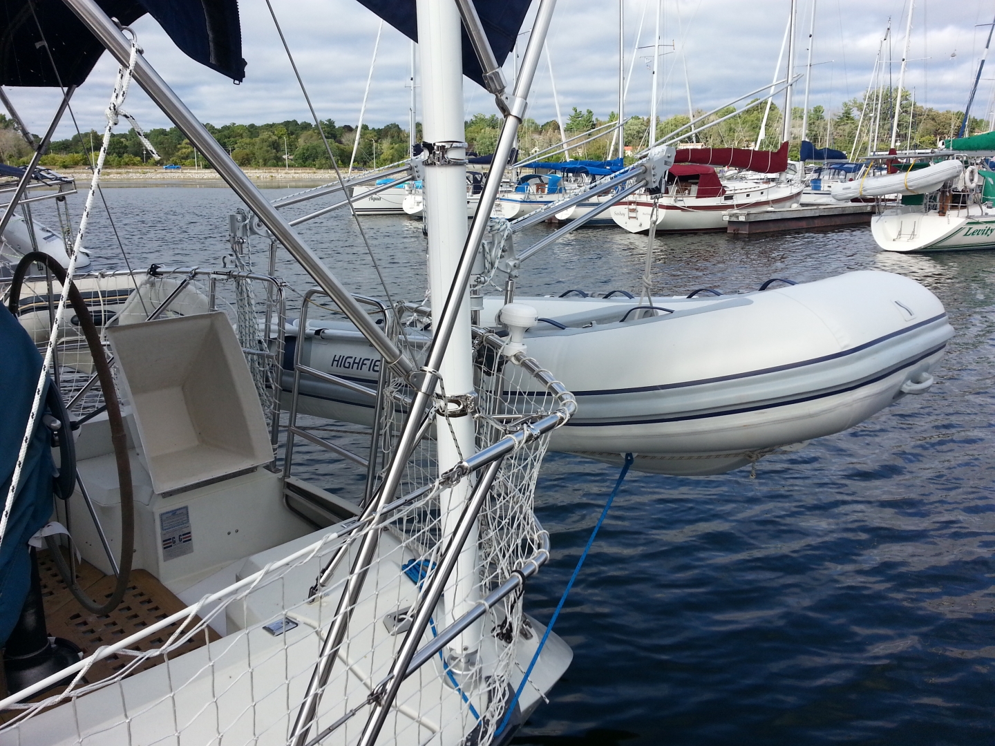 1400 Rotating Davits (Capacity of 250 lbs.)