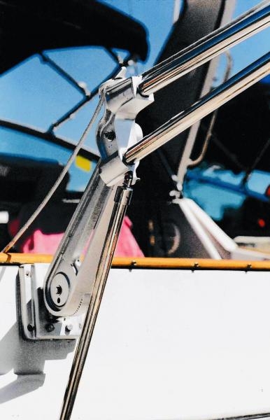 1900 Fixed Davits (Capacity of 300 Lbs.)