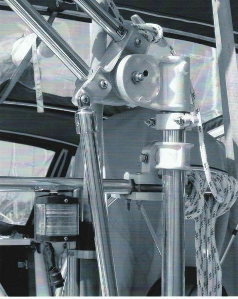 1900 Rotating Davits (Capacity of 300 Lbs.)