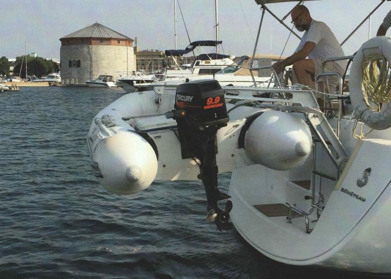 2000 Fixed Davits (Capacity of 350 Lbs.)