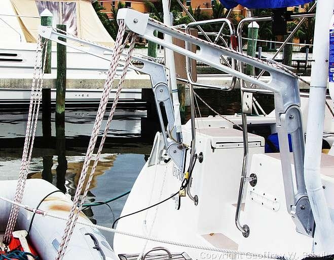 2000 Fixed Davits (Capacity of 350 Lbs.)