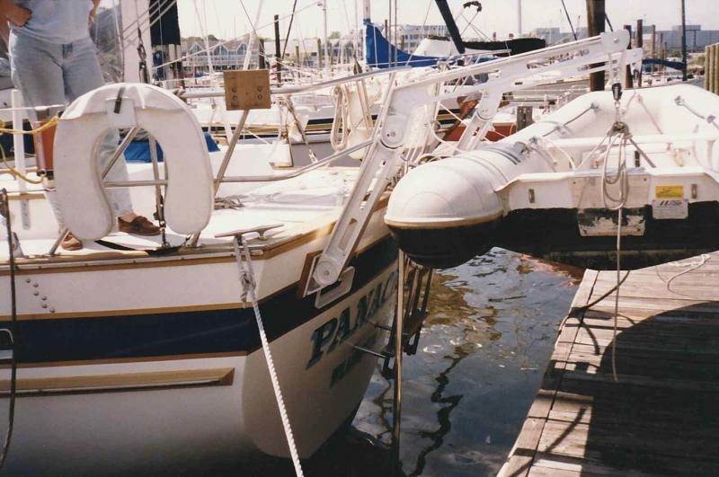 2000 Fixed Davits (Capacity of 350 Lbs.)