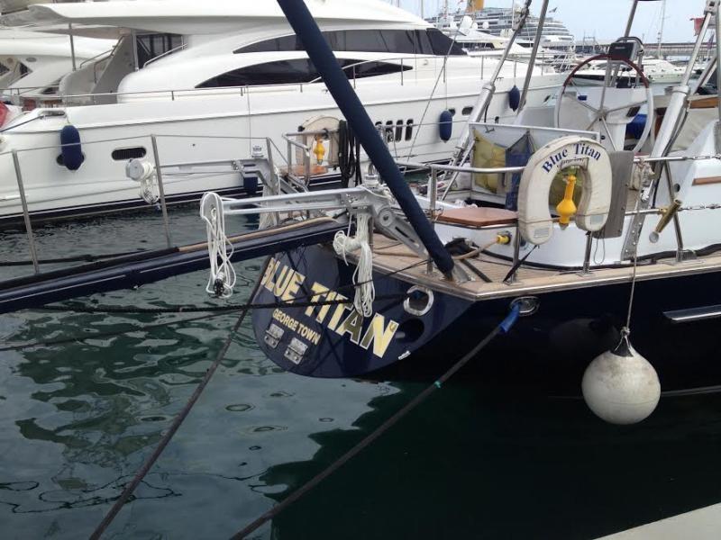 5000 Fixed Davits (Capacity of 750 Lbs.)