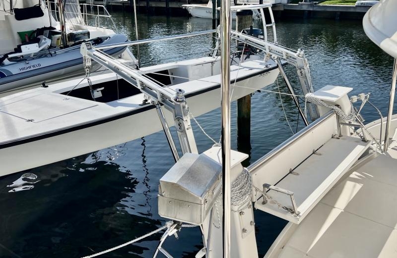 5000 Fixed Davits (Capacity of 750 Lbs.)