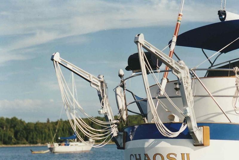 5000 Fixed Davits (Capacity of 750 Lbs.)