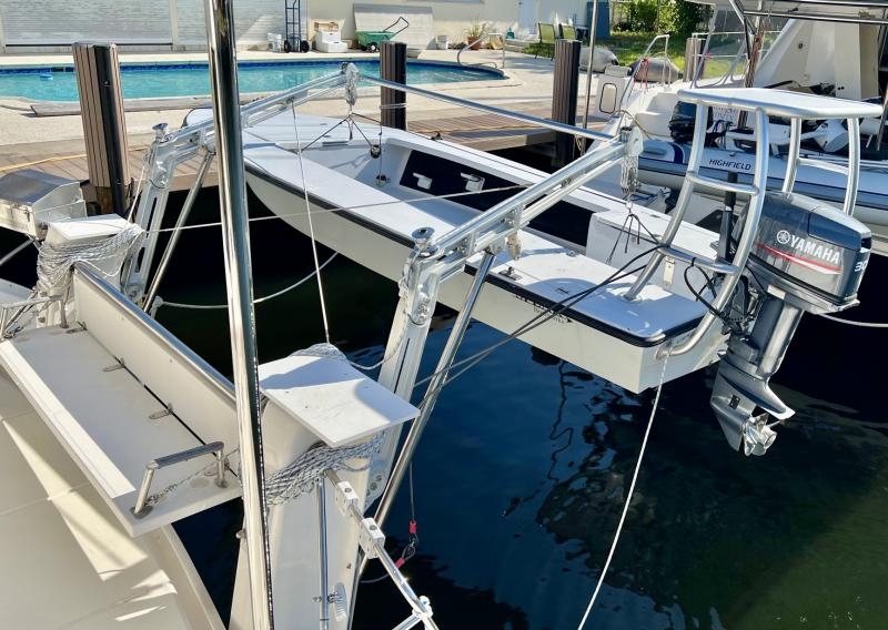 5000 Fixed Davits (Capacity of 750 Lbs.)