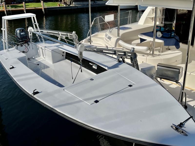 5000 Fixed Davits (Capacity of 750 Lbs.)