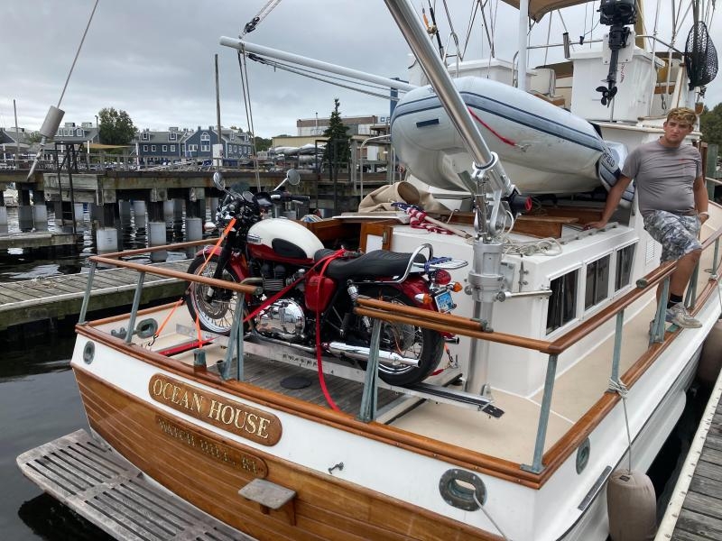 8000T Low Profile Crane (Capcity of 800 Lb.)