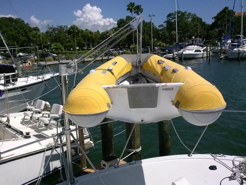 1900 Crane (Capacity 200 Lb.)